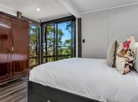 Karku Wardli Treehouse Luxury Hills Retreat