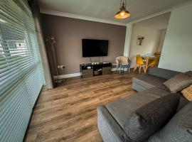 Dog Friendly Kessingland Chalet | Coastal Retreat，位于凯辛兰的酒店