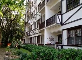Itaipava, apt em condominio com piscina e sauna