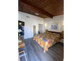 Santa Fe Motel Tehachapi by Hotel O，位于特哈查比的酒店
