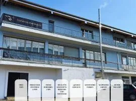 CROWN LIVING Babylon Studios Lustenau - Studios nahe Messe und Schweizer Grenze, WLAN, kostenloser Parkplatz, Self Check-in, ideal für Geschäftsreisende und Feriengäste