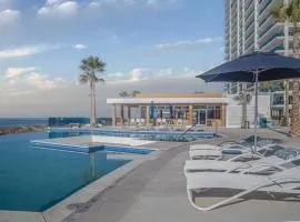 Luxury modern condo at Encantame Towers E1405