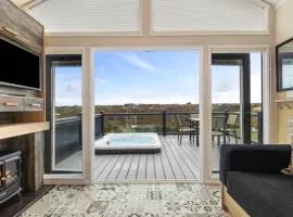 Ty Poppy at Noble Court with Hot Tub