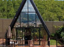 Chale Jardim Secreto，位于Andradas的酒店