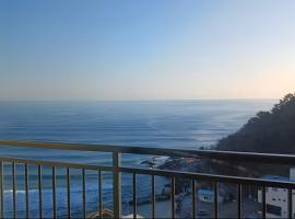 SurfResort INN-The City YangYang，位于襄阳郡的酒店