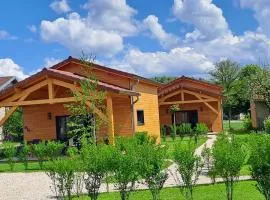 Chalet 4-6 personnes proche Lac de Chalain avec terrasse