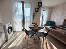 Montira-Lago&Monti，位于Esmate的酒店