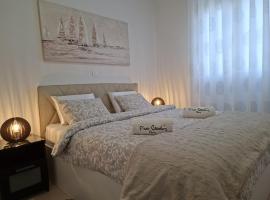 Apartment Verdi Split with free private parking space，位于斯普利特的舒适型酒店