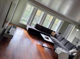 Large house in a central and quiet area，位于Bardu的酒店