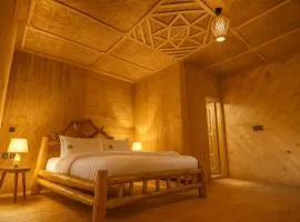 Bunyonyi Luxury Resort