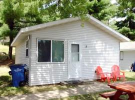 Cabin 7 | Daybreak，位于Nevis的酒店