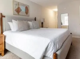 Landing Stunning 2BD Gym Game Room