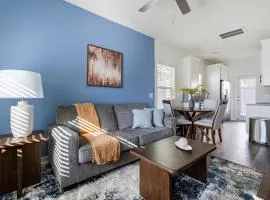 Landing Amazing 3BD Clubhouse Pool