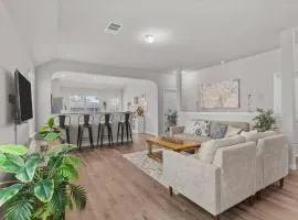 Spacious 3BR 2BA Family Home in Conroe