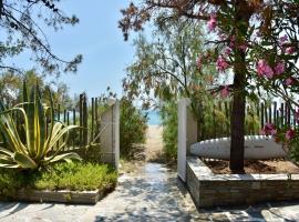 Spacious Maisonette on the eu Blue Beach of Kalogria in Sithonia, Greece num1，位于卡洛吉亚的酒店