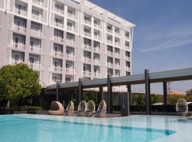 Golden City Rayong Hotel，位于罗勇的酒店