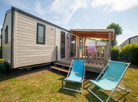 Camping APV Moncalm，位于Angles的酒店