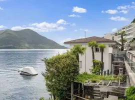 Residenza Delphin by Fewotessin