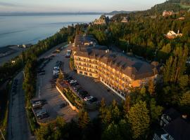 H&ocirc;tel et Pavillons Le Petit Manoir du Casino，位于拉马巴耶的带热水浴缸的酒店