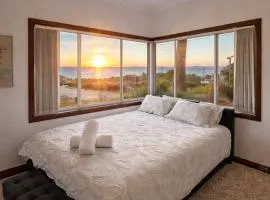 Upper Esplanade Oceanview Escape