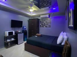 Bourbon street condo39A，位于安吉利斯的酒店