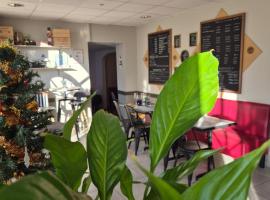 Hôtel le beau séjour，位于Sainte-Suzanne的酒店