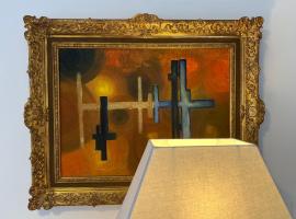 Ruhiges, elegantes Studio mit privatem Sitzplatz - ideal für Businessgäste，位于伦茨堡的酒店