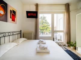 Milano Malpensa 5' - FreePark, Wifi, AC - 3 Suite，位于Samarate的酒店