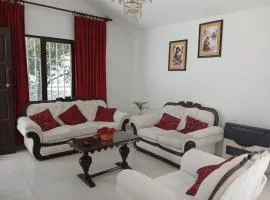 Casa amplia con garaje en Tarija 5 dormitorios