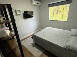 Quarto privativo com Banheiro compartilhado próx ao Hospital e centro