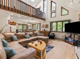 Pocono's Resort | Fire Pit, Jacuzzi, Winter Sport