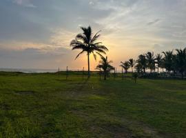 Hotel KIBOOO IRE，位于特科卢特拉的酒店