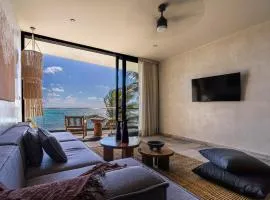 Luxury Beachfront 3BR Appartment at Bahía Solimán