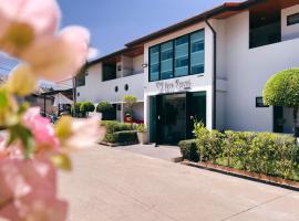 Love Rawai Hotel，位于拉威海滩的酒店