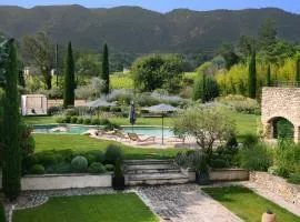 19Th-Century Mas With Pool And Garden Facing Luberon