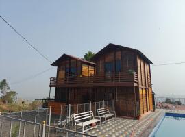 Royal Shouryas Resort，位于戈尔哈布尔的酒店