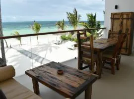 Tremendo Beachfront Apartment