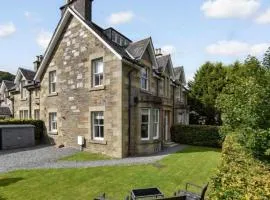 Balmore - 3 Bedroom Townhouse, heart of Killin