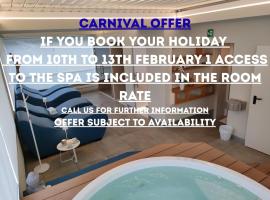 Almalux Jesolo Wellness & Spa 3 stelle superior，位于利多迪耶索罗的酒店