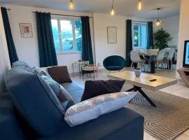 Trois chambres avec vue sur la campagne à Bâlines