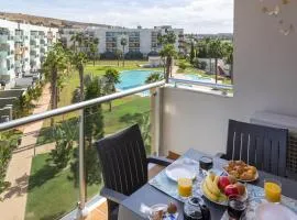 AlmeriaSuite Palm Beach Apartments