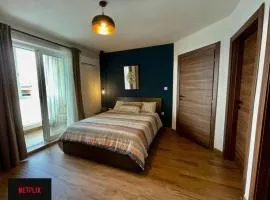 Airport Accommodation Bedroom with your own private Bathroom Self Check In and Self Check Out Air-condition Included