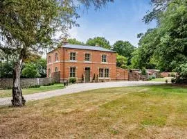 6 Bed in Cowlinge oc-b32762