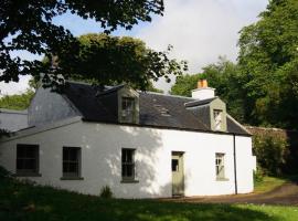 Dunvegan Castle Rose Valley Cottage，位于邓韦根的酒店