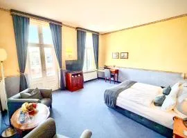 阿姆路易森广场酒店