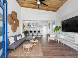 Villa Atlantico Ola - Shared Pool Access - 1 Parking Spot
