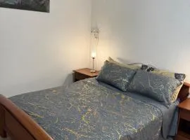 Apparemment 2 pièces