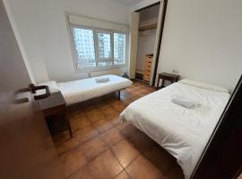 mikasita Pamplona Castaños - student housing & coliving，位于Barañáin的酒店