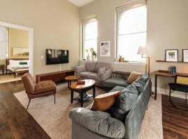 Downtown Luxe 2BR Loft Apt | Sleeps 8 | Walkable