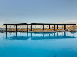 AX Sunny Coast Resort & Spa，位于圣保罗湾城的海滩短租房